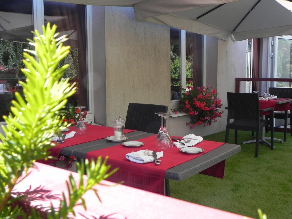 Hôtel Restaurant Le Moschenross Thann Exterior foto