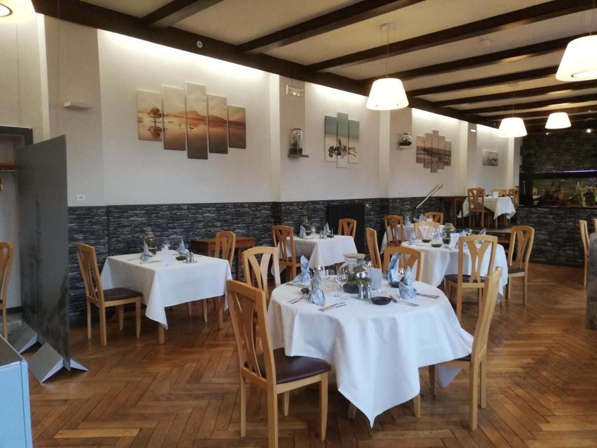 Hôtel Restaurant Le Moschenross Thann Exterior foto